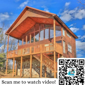 Gorgeous Cabin Wgreat Views, Pool, Game Room